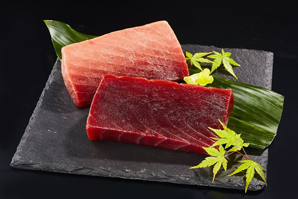 料亭の味をご自宅で、マグロの目利き名人宮川輝雄が送る 逸品のマグロ 赤身＆中トロ　M071-002