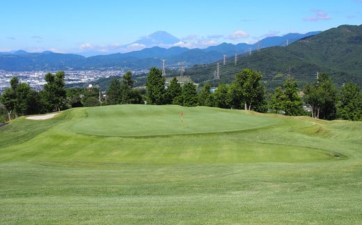 【東京カントリー倶楽部】ゴルフコース利用券30,000円分