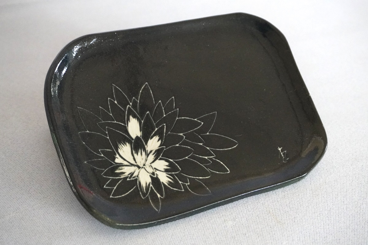 源太夫窯 和食器『角皿』3枚 [黒]｜食器 お皿 源太夫窯 げんだゆうがま 村山恵子 陶芸品 陶芸作品 陶芸 作家 作品 窯元 [0954]