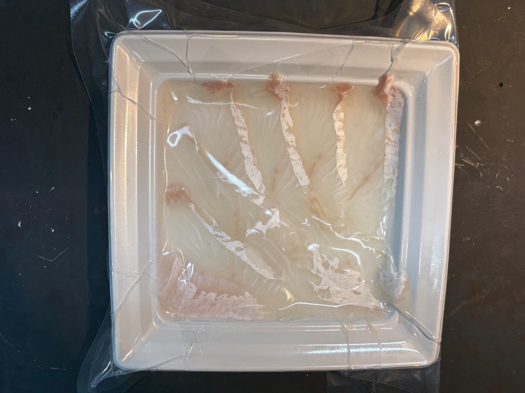 [ととパッチョ] 相模湾の天然ヒラメ 計240g (60g×4袋)《手軽にカルパッチョができるお魚スライス真空パック －80℃旬間凍結品》｜平目 鮃 ひらめ 魚 刺身 お刺身 冷凍 真空パック 相模湾 カルパッチョ お魚 海鮮 魚介 伊勢原市 [0918]