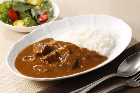 ≪新宿中村屋≫純欧風ビーフカレー「クリーミーなコクの濃厚リッチ」「コク深いデミの芳醇リッチ」　2種　計12袋【 神奈川県 海老名市 】