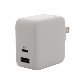 MOTTERU(モッテル) Power Delivery65W対応 USB Type-C×1ポート、USB Type-A×1ポート 合計最大63W AC充電器 かしこく充電 ２年保証（MOT-ACPD65WU1）エアリーホワイト【  ガジェット  海老名市 】