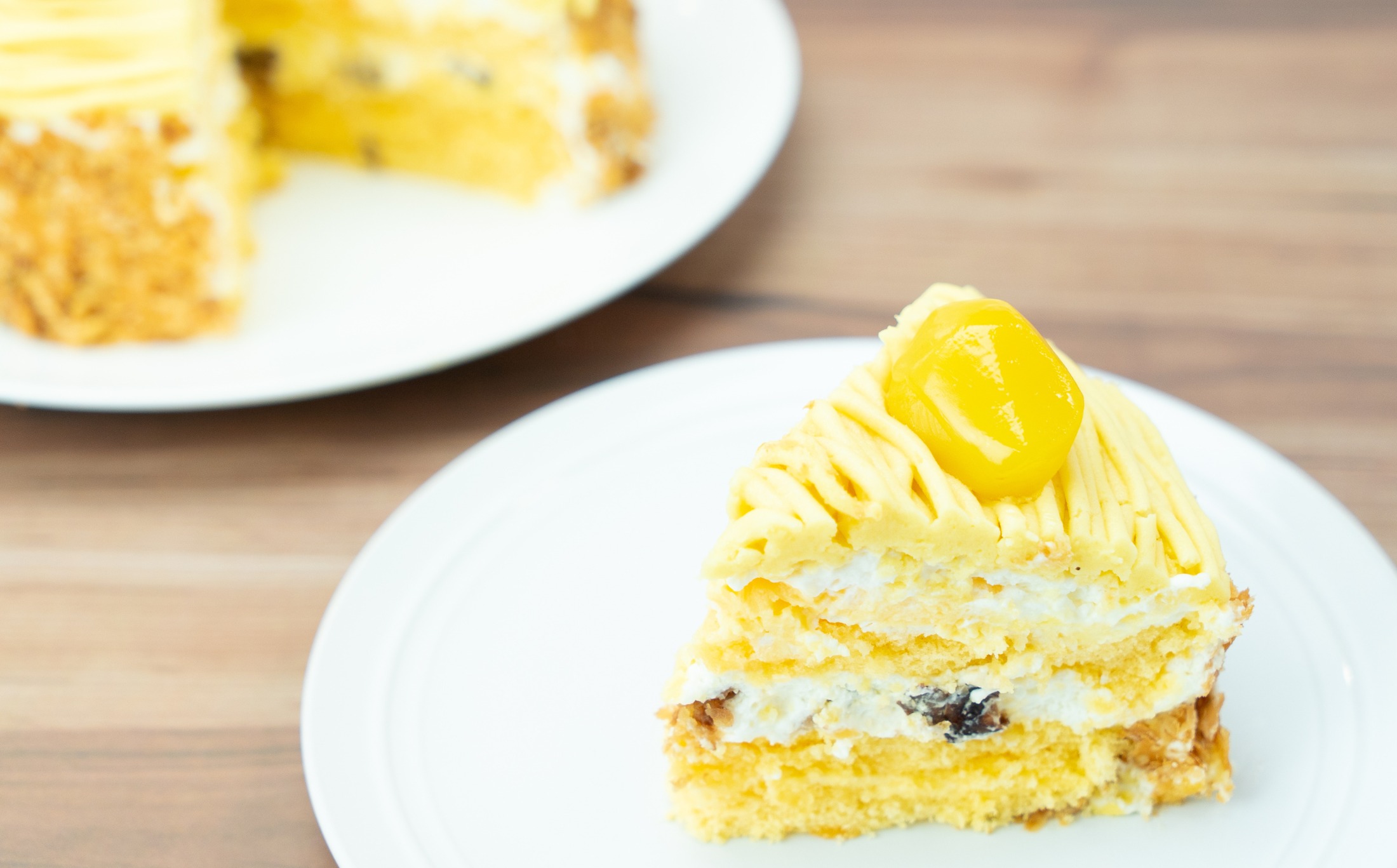 黄金色に輝く昔懐かしの黄色いモンブラン【 ロリアン 】