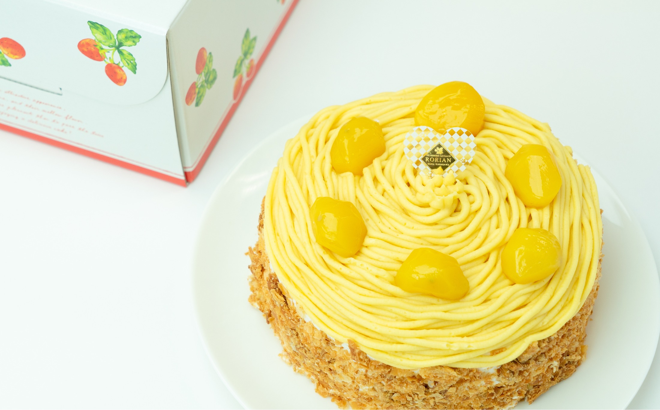 黄金色に輝く昔懐かしの黄色いモンブラン【 ロリアン 】