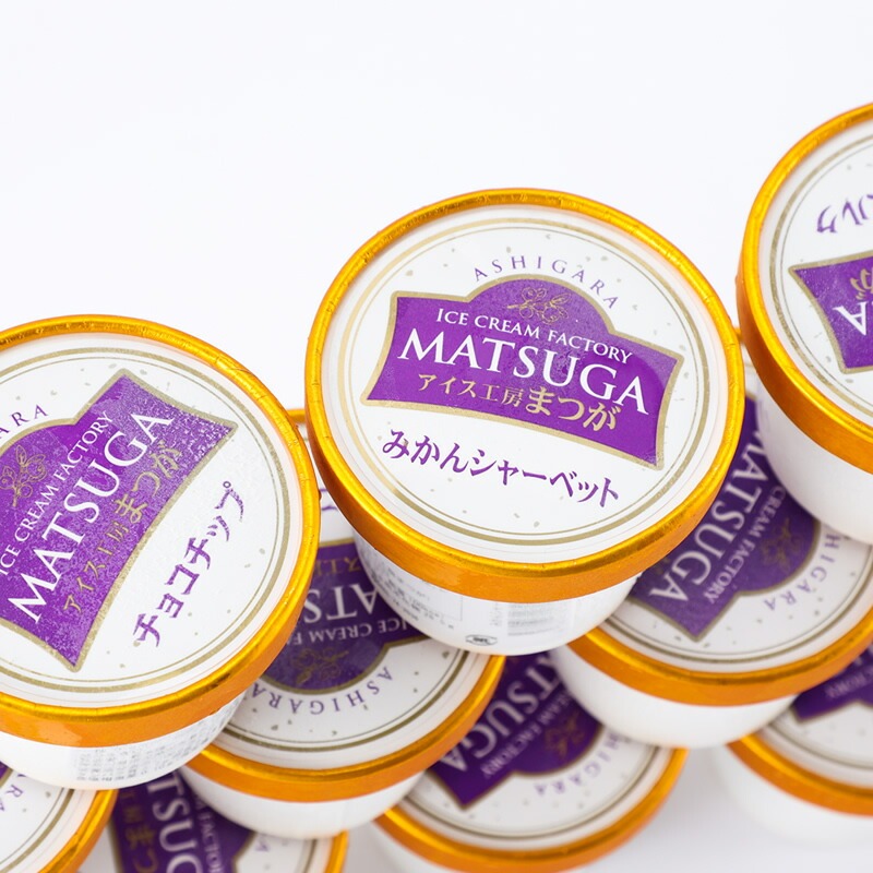 【定期便月9ヶ月連続】自社農園で栽培した果物でつくった旬なアイスを毎月お届け（味はお任せ：12個×9ヶ月：108個）【 果物 フルーツ 旬 食品添加物不使用 カップアイス シャーベット フルーツアイス ギフト プレゼント 詰め合わせ 神奈川県 南足柄市 】