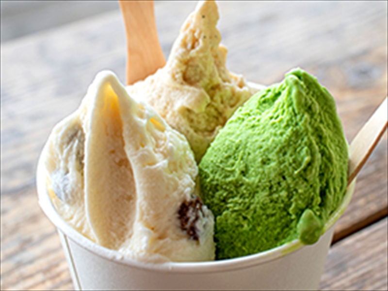 【定期便 3ヶ月毎×4回】洋菓子屋がつくったデザート系ジェラート（10個：5種類×2個）×3ヶ月毎で4回） ※バニラ・イチゴ・ハチミツナッツ・チョコ・ヘーゼルナッツキャラメル それぞれ2個ずつ【 デザート アイス 神奈川県 南足柄市 】