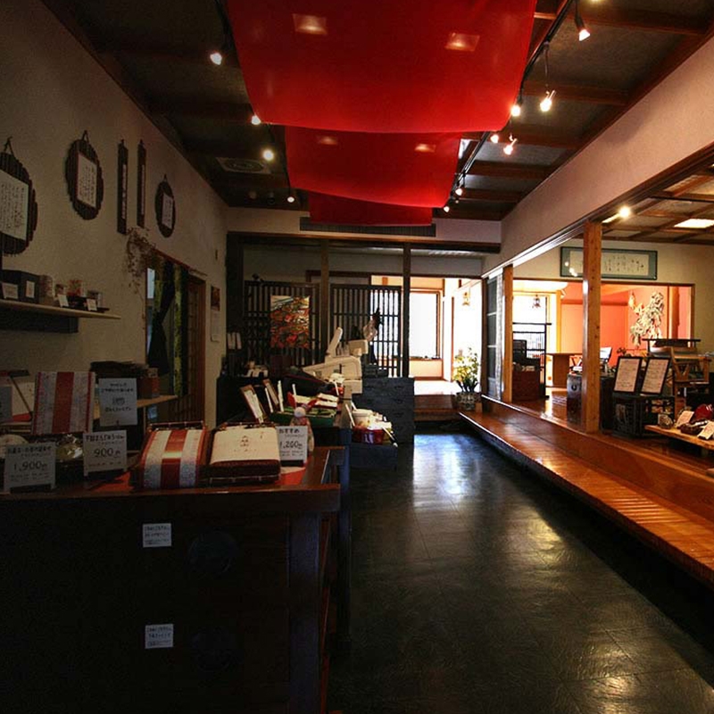 林檎どら焼き 8個入り（1箱）リンゴを餡に練りこみ、しっとり焼き上げたどら焼き 手土産・お土産（大雄山 天んぐ）【 神奈川県 南足柄市 】