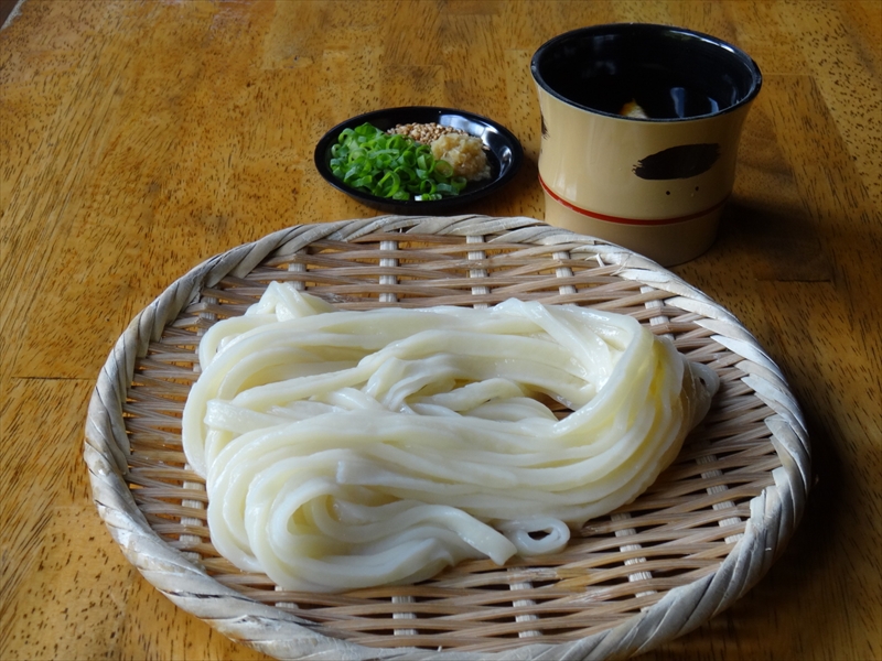 【万葉うどん 食事券（6,000円分）】 湧水でこね上げた麺と、こだわり素材のだし。金時山 矢倉岳 夕日の滝 足柄峠 登山 ランニング サイクリング 日帰り 旅行【 食事券 神奈川県 南足柄市 】