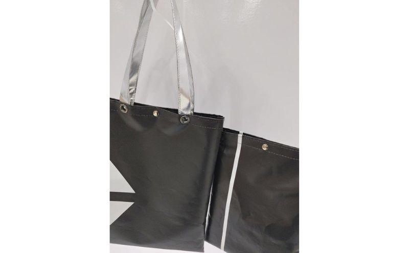 アップサイクルバッグ 雨の日も安心！ 持ち手も防水バッグ バッグインバッグ付き