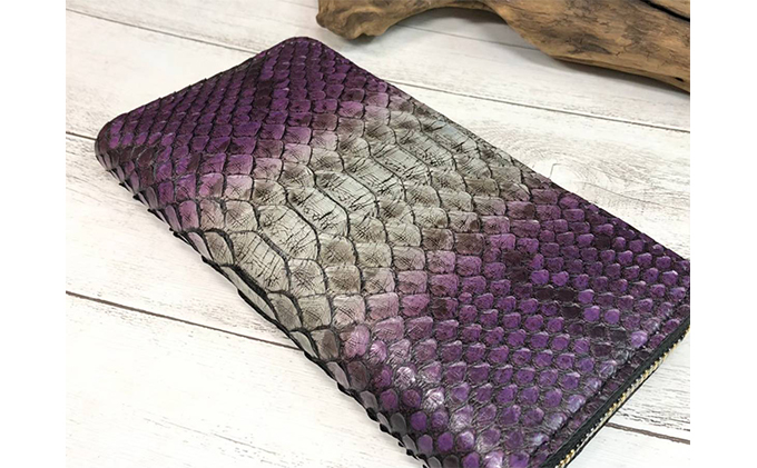 パイソンのフルラウンドファスナー財布 ファッション小物 
