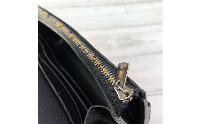 蛇革の2つ折り長財布 ファッション小物 ウォレット ヘビ 牛