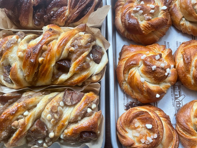 【定期便3か月】　Lee's Breadお任せパンセット　天然酵母パン　ハード系ブレッド　カンパーニュ【配送外エリア:北海道 沖縄 離島】【 神奈川県 大磯町 無農薬 国産小麦粉 天然酵母 バブカほうじ茶 イチジクとアニス 贈答品 父の日 お歳暮 】