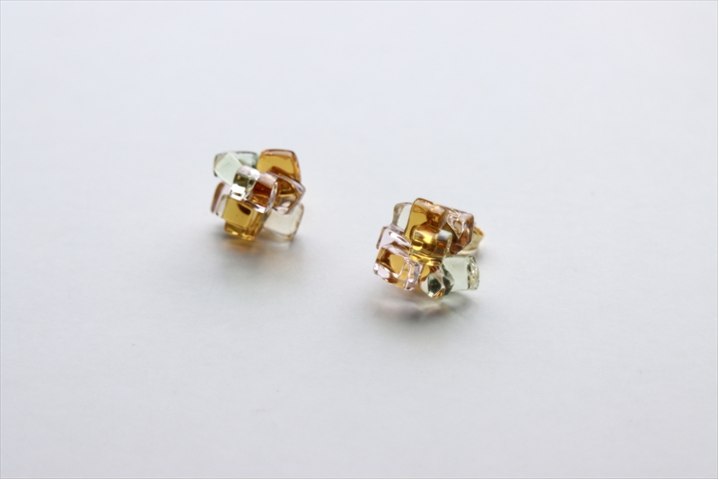 《コラージュ》ピアス（イエロー×グリーンティント）【 神奈川県 大磯町 レディースジュエリー ファッション小物 誕生日 お祝い ギフト 贈り物 ファッション 】