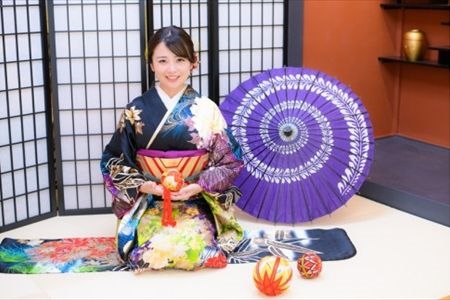 20歳の写真集撮影券（振袖ドレス私服での撮影、セレクトデータ200カット、写真集1冊）＜二十歳/成人式/前撮り/後撮り＞