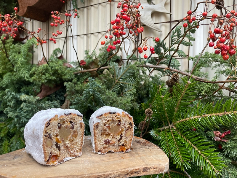 [期間限定] Lee`s Bread シュトレン、キャラメルフルーツケーキ Xmasギフトボックス〈出荷時期：2025年12月4日出荷開始～2025年12月18日出荷終了〉【 神奈川県 大磯町 】