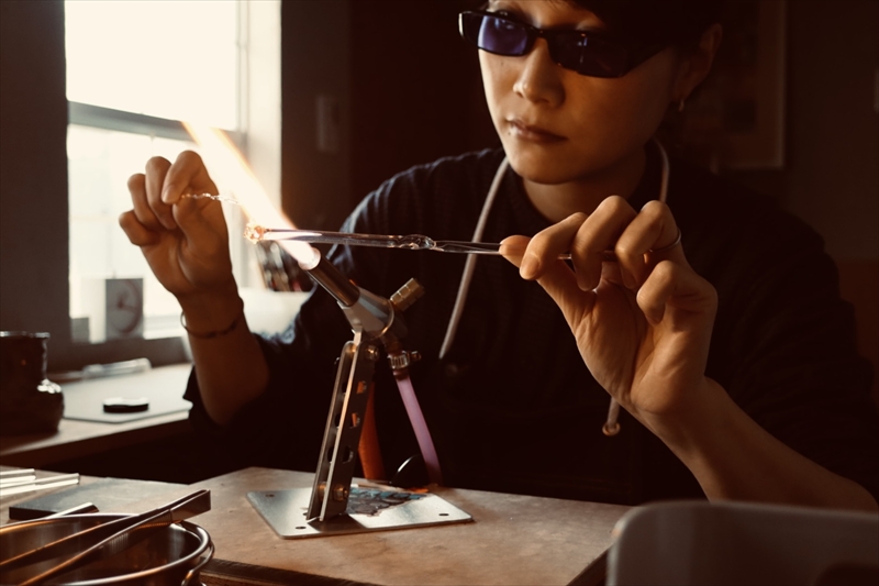 《コラージュ》 ピアス（アクアブルー×パープル）【 神奈川県 大磯町 レディースジュエリー ファッション小物 誕生日 お祝い ギフト 贈り物 ファッション 】