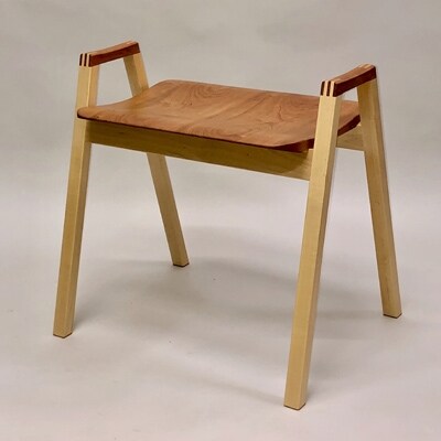 スタッキング・スツール　チェリー材+メープル材