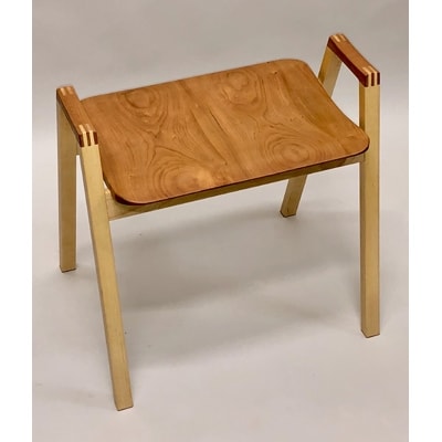 スタッキング・スツール　チェリー材+メープル材