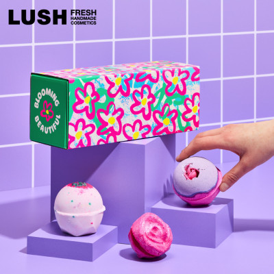 LUSH ラッシュ ブルーミング ビューティフル 3種のバスギフト【配送不可地域：離島】
