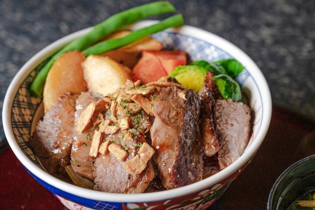 雪室熟成にいがた和牛モモステーキ用（200ｇ×2枚）