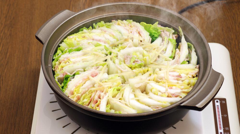 IH味彩鍋8号（約径25×高さ13.6cm 　重量：約1,460g　満水容量：約3.1L）