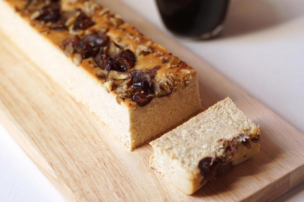 自然を食べる 麹チーズケーキ（ぎっしり里の実）４～６人用（無添加・グルテンフリー）［里山ボタニカル］