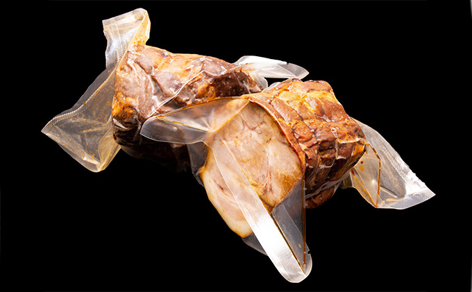 「ラーメン万人家」ハーフチャーシュー塊×2