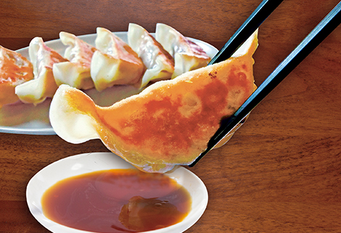 I7-03昭和34年創業 地域密着の町中華屋が作る「金子の生姜餃子」