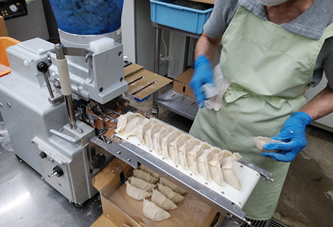 I7-03昭和34年創業 地域密着の町中華屋が作る「金子の生姜餃子」