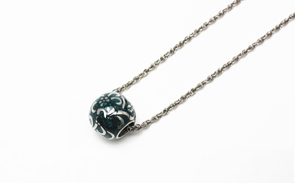 [leger（レジエ）] 純チタンネックレス 花玉(ハナダマ) 緑【050P004】