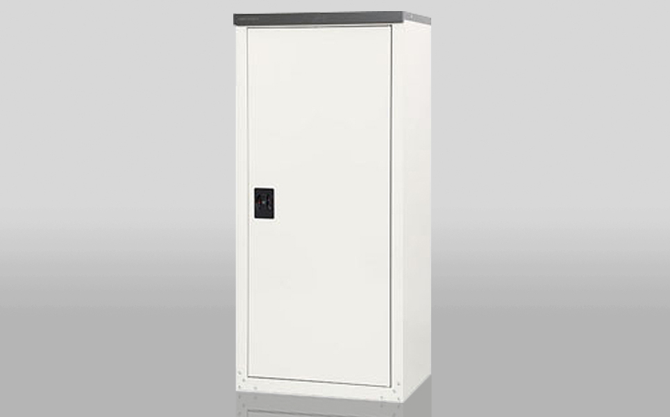 [グリーンライフ] 倉庫や物置として便利 扉式収納庫 132【056P004】