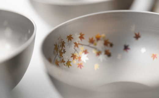 純チタン製お猪口 裕(Yuu)・秋(紅葉) オシャレ おちょこ ぐい吞み おしゃれ 酒器 日本酒 チタン 燕三条製 プレゼント 退職祝い 【022S069】