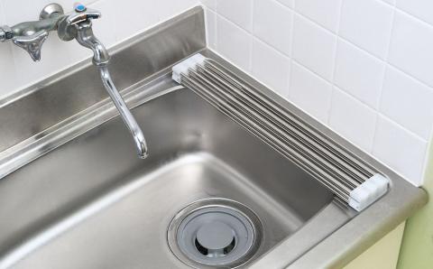 たためてしまえる伸縮水切り スリムタイプ カトラリーケース付【010P189】