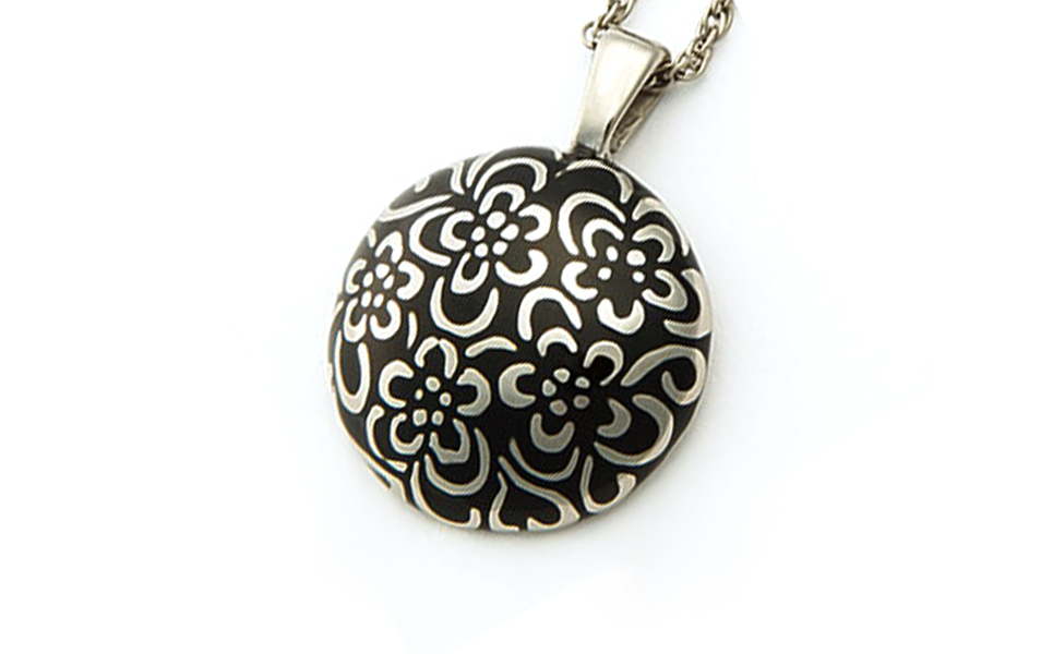 [leger（レジエ）] 純チタンネックレス 花玉(ハナダマ)平 大・黒【052P004】