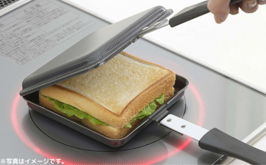 両面エンボス鉄製トースターパン IH対応 キッチン用品 フライパン ホットサンド 燕三条製 【010S306】