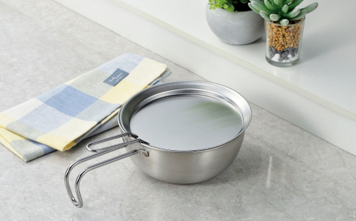 手付きボウル18cm・蓋トレー・シリコン蓋付 キッチン用品 キッチングッズ ステンレス製 燕三条製 新生活 一人暮らし【014S090】