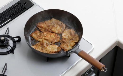 両面エンボス鉄製フライパン3種セット(26cm 28cm 玉子焼用) IH対応 キッチン用品 燕三条製 【024S022】