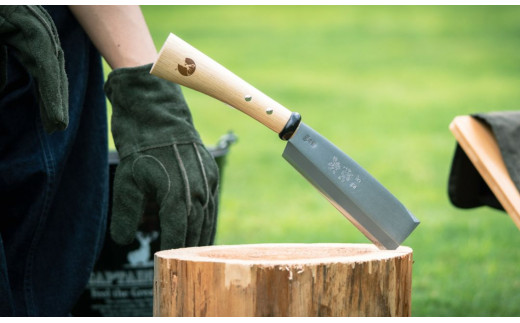 キャプテンスタッグ×鋼典 鉈 ナタ 木サヤ付 薪割り 焚火 焚き火 燕三条 キャンプ用品 アウトドア用品【030S007】
