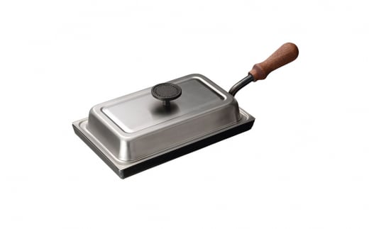 [大人の鉄板] 4.5mmの厚みが素材の旨みを引き出す 鉄板小（蓋付き）&ウッドボードセット【033P005】