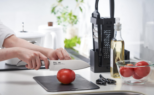 プログレード 包丁スタンドセット 三徳包丁 パンナイフ 千切り器 調理はさみ まな板2枚 包丁スタンド キッチン用品 調理器具 新生活 燕三条製 [下村工業] 【040S035】