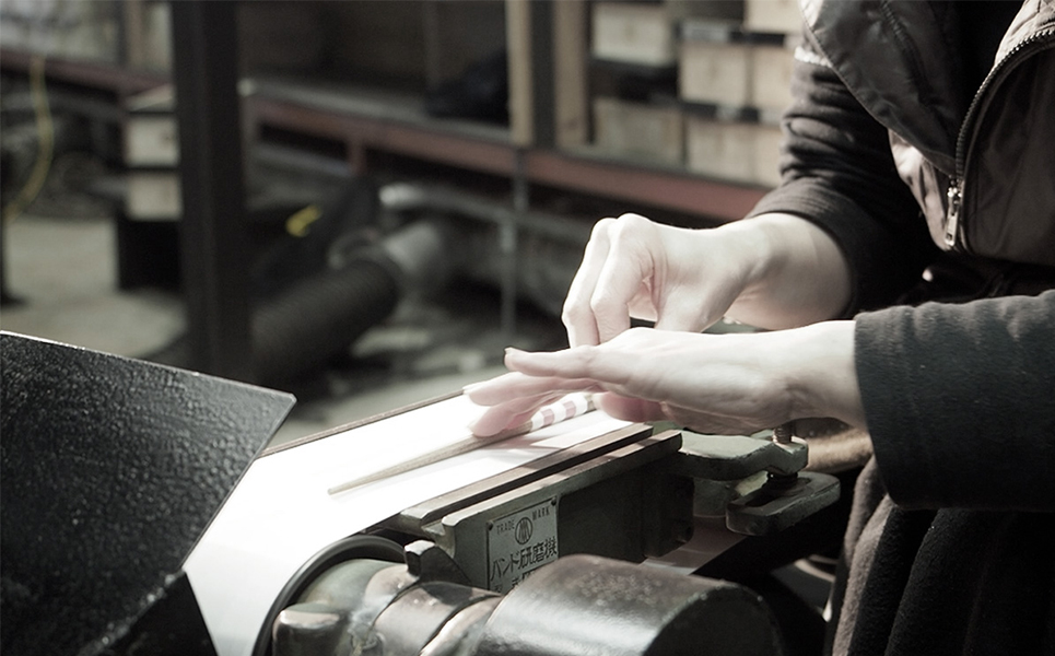 特上 八角箸 百年 紫檀 220mm 箸 高級箸 贈答用箸 22cm 無塗箸 燕三条製 ものづくり [マルナオ] 【019P006】 [019P006]