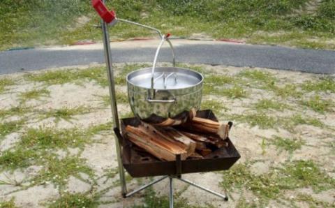 [TSBBQ] 軽くてサビにくい ライト ステンレス ダッチオーブン 10インチ シルバー【066P001】