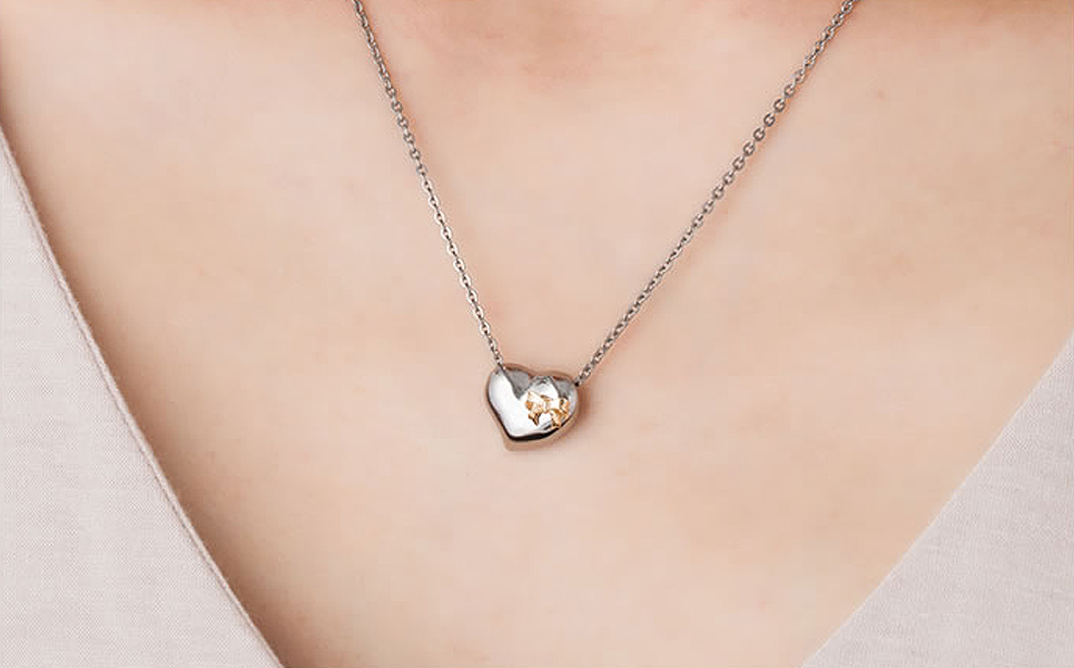 [leger（レジエ）] 純チタンペンダント ハート＆リボン【085P018】