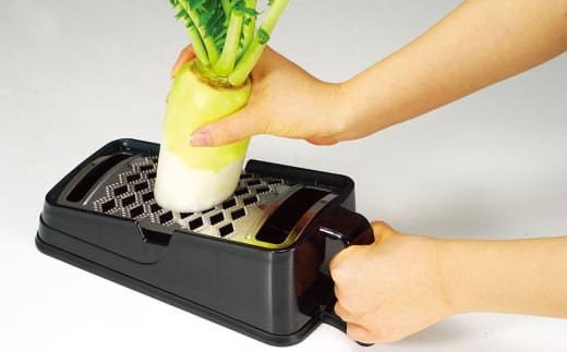 ステンレス製おろし金 楽楽おろしてみま専科 極み キッチン用品 調理器具 燕三条製 新生活 一人暮らし 【011P010】