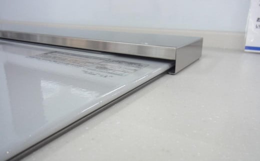 ステンレス伸縮式コンロ奥ラック 薄型 ［幅60～90cm］ トリプルワイド3連対応 キッチン用品 収納 シンプル 燕三条製 【019S048】