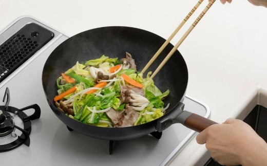 両面エンボス鉄製フライパン3種セット(26cm 28cm 玉子焼用) IH対応 キッチン用品 燕三条製 【024S022】