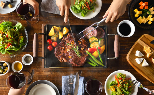 4.5mmの厚みが素材の旨みを引き出す 鉄板大（角蓋付き） [大人の鉄板]【037P006】