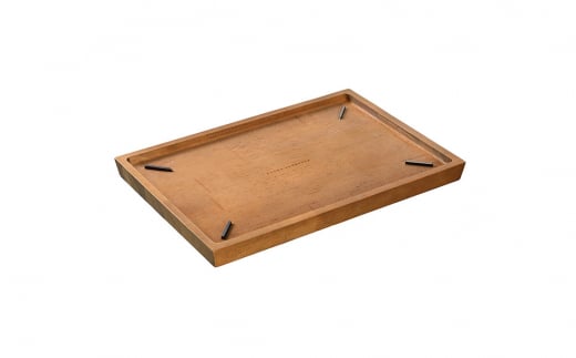 [大人の鉄板] 4.5mmの厚みが素材の旨みを引き出す 鉄板大（蓋付き）&ウッドボードセット【055P011】