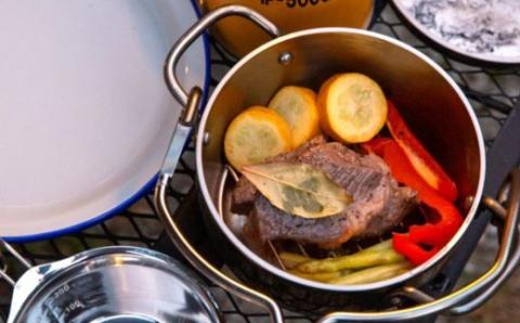 [TSBBQ] 軽くてサビにくい ステンレスダッチオーブン 6インチ シルバー【048P005】