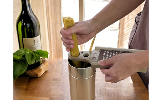 チーズおろし器（粗挽き用）とパスタ用ターナー おろし金 チーズグレーター 調理器具 キッチン用品 キッチンツール 燕三条製 [小柳産業] 10000円以下 1万円以下 【010S527】